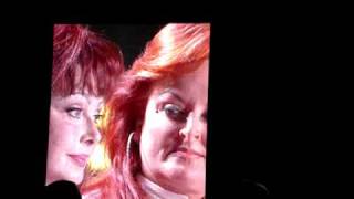 Wynonna Judd amp Naomi Judd aka The Judds  Love Can Build a Bridge [upl. by Lew]