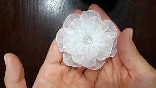 Como hacer una flor con listón de organza fácil y bonita  How to make an organza ribbon flower [upl. by Campagna645]