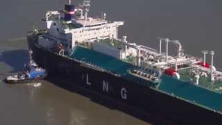 Media Footage LNG ship the Seri Bakti arrives at Santos GLNG site Curtis Island HD [upl. by Christi]