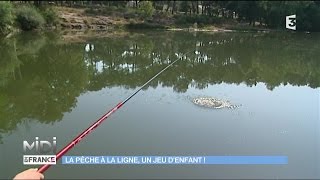 En Bretagne on enseigne la pêche à la ligne [upl. by Bopp591]