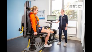 De isokinetische krachttest ook wel cybex of biodex genoemd op Sport Medisch Centrum Papendal [upl. by Wickman327]