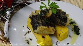 Falsa merluza con salsa verde de algas y polenta [upl. by Odysseus]