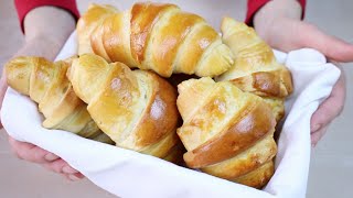 CORNETTI DOLCI Ricetta Facile con poco burro  Easy and Quick Croissant Recipe [upl. by Delanos]