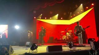 Kings of Leon Muchacho  Mollys Chambers Live Leeds First Direct Arena 2017 02 19 [upl. by Mailliwnhoj]