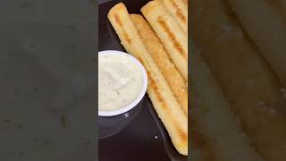 Breadstick breadsticks bread fastfood food dailyfoodylife [upl. by Niamreg]