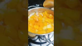 🍂 Velouté Automnal  Purée de Potimarron et Carottes en un Clin dŒil  🥕🥔 [upl. by Jeggar]