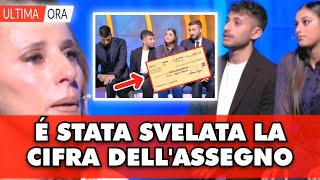 Cè posta per te il regalo dei giocatori della Roma uno spettatore svela la cifra dellassegno [upl. by Anerat95]