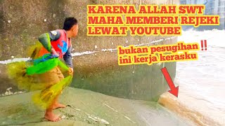 MENJEMPUT REJEKI DI BULAN RAMADHAN JALA IKAN DI PINTU AIR BENDUNG GERAK PANEN BANYAK IKAN [upl. by Landel877]