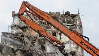 Bagger HITACHI ZAXIS 670LC Longfront beim Abbruch der Esso Häuser  Soeren66 [upl. by Aknayirp589]