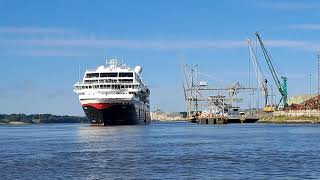 Maud arriving at Belview Port of Waterford in blinding sunshine [upl. by Lleunamme951]