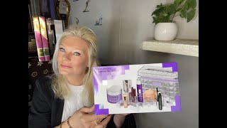 CLINIQUE Best Of Skincare  Makeup Holiday Set  Worth Your Money [upl. by Iliak]