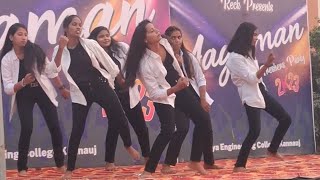 Beautiful Dance performance in freshers party viralvideo engineering collegelife [upl. by Eednil]