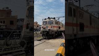 04652 Jaynagar Humsafar Special arriving at Faizabad with Ghaziabad Wap7 🔥 humsafar specialtrain [upl. by Gannie83]