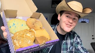 Insomnia Cookies Holidays 2023 Review Cannoli Filled Deluxe Sweet Potato Pie Solstice Confetti [upl. by Martyn732]