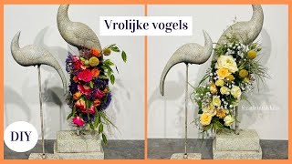 Te gekke vogels 🦜💐  Cursus Bloemschikken 275  Carlein Tukkers  Voorjaarsbloemstuk [upl. by Donadee215]