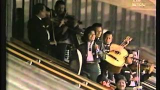 QUETA JIMÉNEZ LA PRIETA LINDA quotUN RIO CRECIDOquot Y quotMI TIERRA MEXICANAquot EN EL ESTADIO AZTECA [upl. by Nitz25]