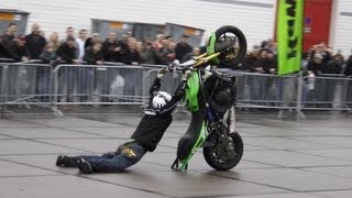 Motorstunt Bleuk demo Motorbeurs Utrecht 2011 HD 1080 [upl. by Davie463]