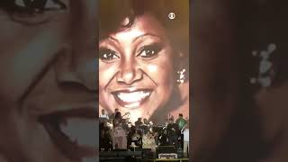 Alcione ganhou uma homenagem LINDÍSSIMA ao som de Não Deixe o Samba Morrer  Rock In Rio shorts [upl. by Htezzil]