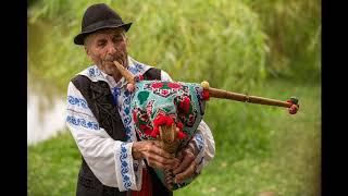 Hora Din Cimpoi  Romanian Folk Music  Bagpipe Music of the Carpathian Mountains  Muzică Populară [upl. by Melda]