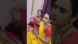 Aaj ki Raat Ruk JanaO Lakshmi Maiya🙏 hmri Ngriya meLakshmi Jika short bhajan bholekibhakti [upl. by Dnivra]