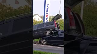 Volvo crash Volvo XC70 vs Volvo V70 volvo Volvocrash volvoforlife Lietuva [upl. by Pardoes]