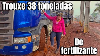 ENTREGA DE FERTILIZANTE NA USINA EM JANDAIA DO SUL PR 🌾🚜🚛 THAÍS CARCACINHA [upl. by Sivlek]