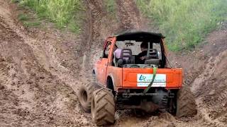 Suzuki Samurai 35 V8 in action [upl. by Neel]