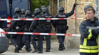 Zwei Todesopfer nach Schüssen in Halle [upl. by Peedsaj82]