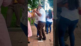 Nuestros amigos bailando con Fusión4 en Ocaña culturapopular baile carranga [upl. by Carpenter]