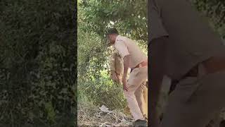 SDM Rajiv Nigam abkari inspector Manoj Kumar ne pakda sharab ka jakhira [upl. by Arnie]