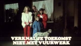 Verknal je toekomst niet met vuurwerk 1985 [upl. by Einyaj]