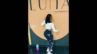 Gqom dance 💃🕺from Durban dancechoreography [upl. by Yorle]