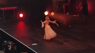 Aurora  Giving in to the love  131124 Movistar arenaArgentina [upl. by Dotson]