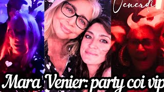 MARA VENIER si traveste da renna e da diavolo per il party del venerdì sera 🤣 [upl. by Fraya]