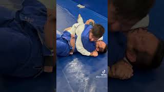 Basic mount from side Ctrl Pt 2 bjjshorts moveoftheday bjjtechnique realizebjjlife [upl. by Myrvyn164]