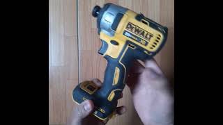 DCF887 U2 Atornillador de impacto 14quot de 3 velocidades Brushless 20V MAX XR DeWALT [upl. by Oeht]