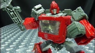 Siege Deluxe IRONHIDE EmGos Transformers Review N Stuff [upl. by Christianna]