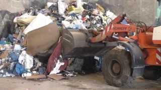 Müllabfuhr in der Umladestation  German garbage waste dump [upl. by Accemahs]