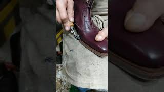 HOW TO  fudging with a fudge wheel  shoe making with CARREDUCKER [upl. by Ateuqal]