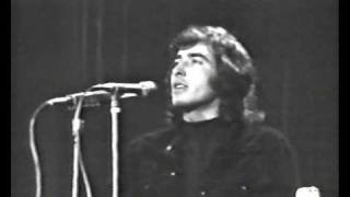 SERRAT  RECITANDO UN POEMA DE WALT WHITMAN [upl. by Clarance254]