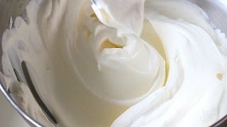 Cách ĐÁNH BÔNG KEM TƯƠI  How to make and stabilize whipped cream  Savoury Days [upl. by Nreval630]