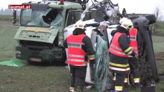 Tödlicher Verkehrsunfall auf Innviertler Straße in Krenglbach [upl. by Yelah]