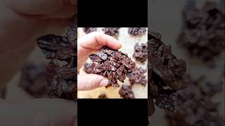 Cornflakes chocolate cookies with just 3 Ingredients😍😋 foodbloggerfoodloverfoodyoutubeshorts [upl. by Lybis]