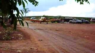 Decolagem de Avião Agricola em Campo do Meio sul de Minas Gerais [upl. by Hafeetal380]