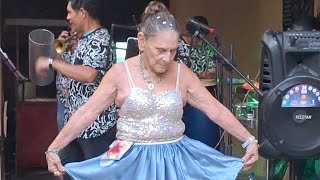 Domingo de bailongo con Sabor Guanaco y los bailarines de la Plaza Libertad [upl. by Oglesby881]