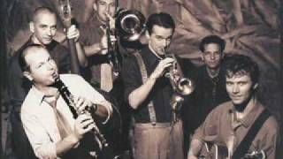 Hot Jazz Band  Kislany kezeket fel [upl. by Eul]