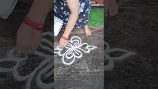 Simple rangoli design 🌼 please subscribe like 🙏🙏🙏 [upl. by Inor46]