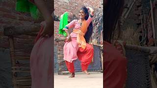 dholak per dhamakedar dance 🩰viral 🔥shortvideo MohiniRathorMainpuri amandeeprathore6597 [upl. by Hepza]