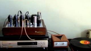 Magnavox 1959 Tube Amplifier 6v6G Marconi [upl. by Ludvig]