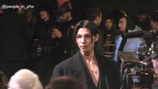 Raul Murakami Maito 村上真都ラウール Snow Man  Ami Menswear FallWinter show arrival in Paris  180124 [upl. by Den]